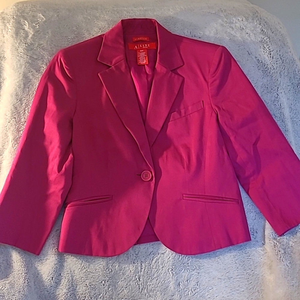 A/ LINE petite 6 stretch lined jacket. Fushia. Button front m, 2 front pockets.